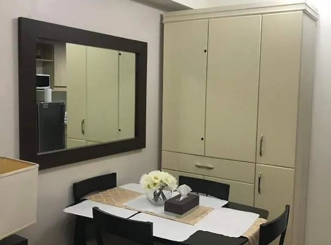 10e Staycation アパートホテル マニラ市